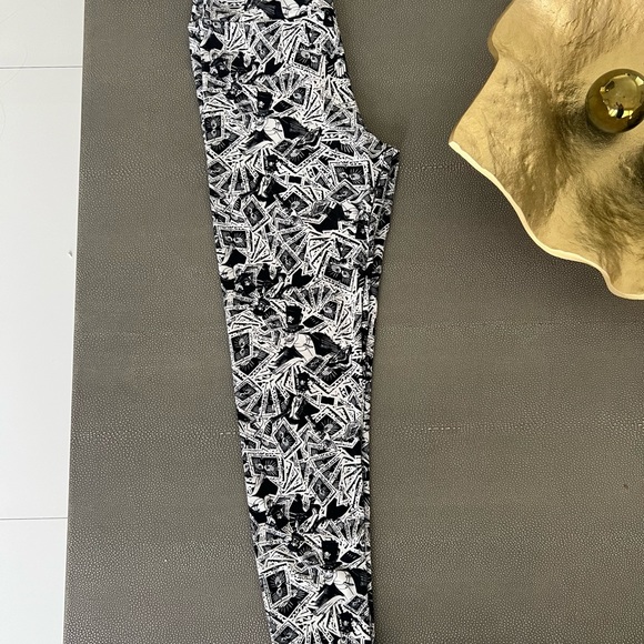 LuLaRoe Disney OS Leggings Villains Dr Facilier Shadow Man Tarot Cards - Picture 4 of 6